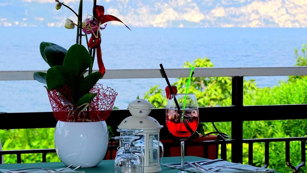 Hotel Merano เบรนโซเน ซูล การ์ดา ภายนอก รูปภาพ