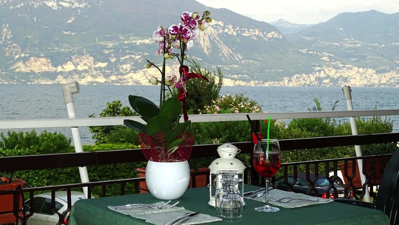 Hotel Merano เบรนโซเน ซูล การ์ดา ภายนอก รูปภาพ