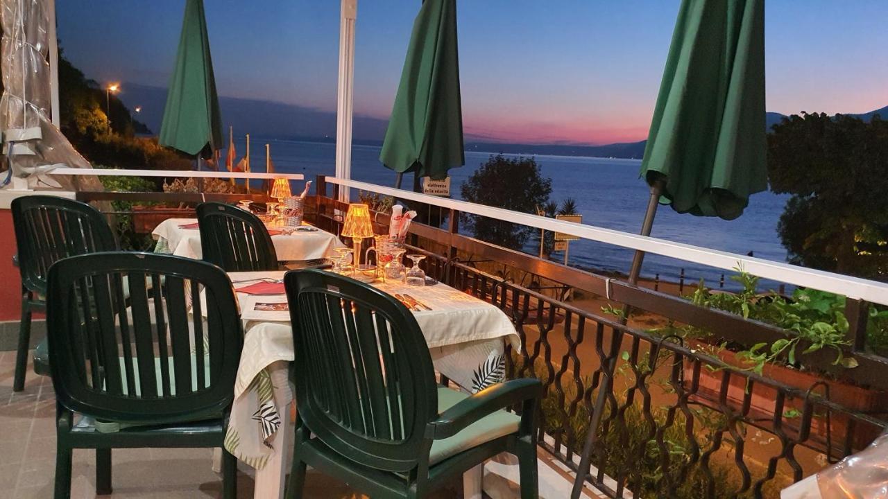 Hotel Merano เบรนโซเน ซูล การ์ดา ภายนอก รูปภาพ