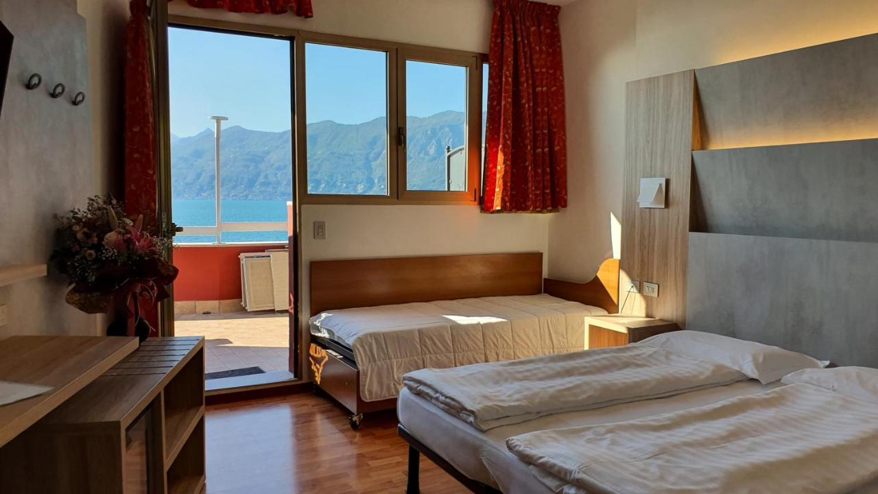 Hotel Merano เบรนโซเน ซูล การ์ดา ภายนอก รูปภาพ